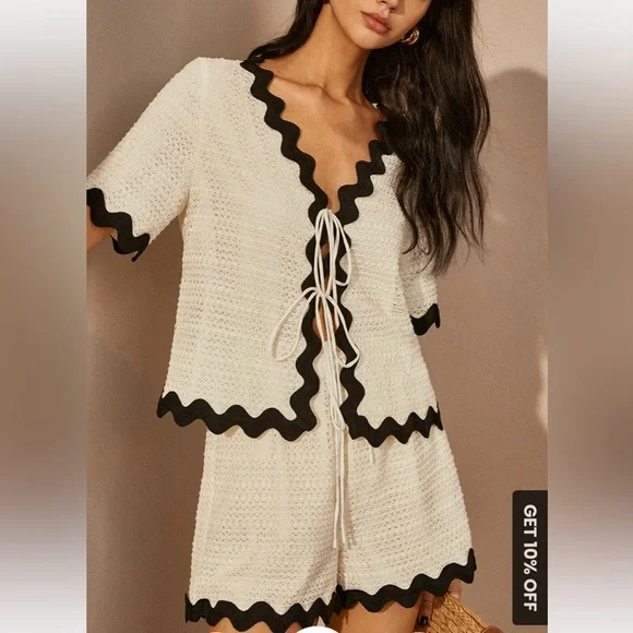 Elegant Black and White Women's shorts set - Picture 1 of 3